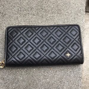 Tory Burch Fleming wallet